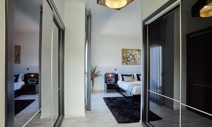 Leiria Haus | Guesthouse equipada com 4 quartos com WC privativo, piscina aquecida e jacuzzi.