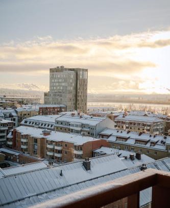 Pitea Wohnung | Guestly Homes - 1BR Harbor View Suite, Top Floor 9th