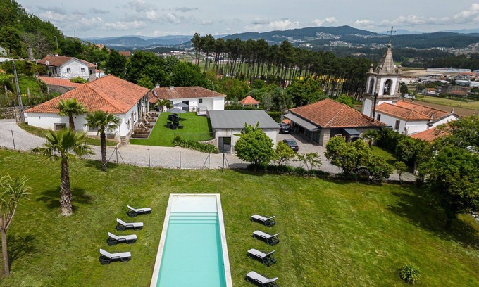 Rates Wohnung | GuestReady - Casas de Fralães 1