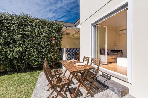 Vilarinha Wohnung | GuestReady - City & Beach Garden Home