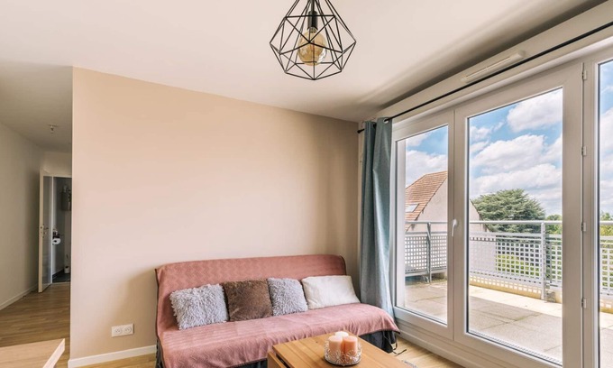 Villepinte Wohnung | GuestReady - Cozy 2BR Apartment w/ Balcony near Vert Galant Station