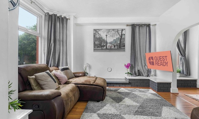 Levenshulme Haus | GuestReady - Charming Home in Vibrant Levenshulme