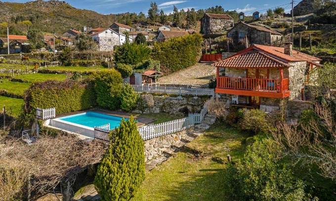 Carralcova Skihütte | GuestReady - Quintinha casas do jardim 2