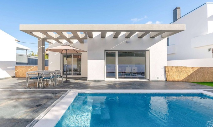 Charneca de Caparica e Sobreda Wohnung | GuestReady - Striking Hideaway in Almada