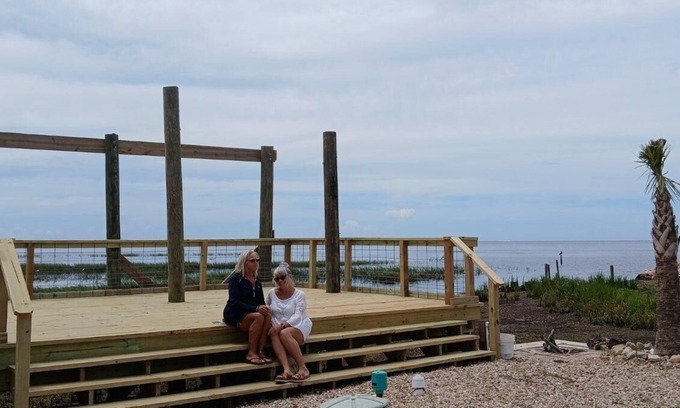 Keaton Beach Wohnmobilvermietung | Gulf front RV Site, hook up and step up , take a breath and enjoy the sunsets