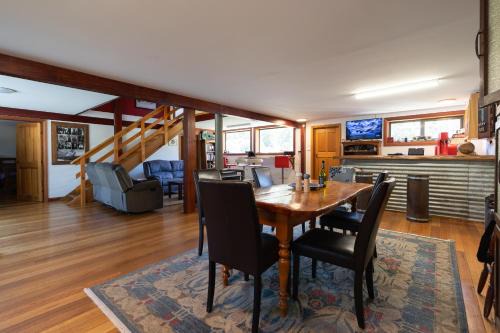 Garden Island Creek Haus | Gulkula2 Wildlife Retreat