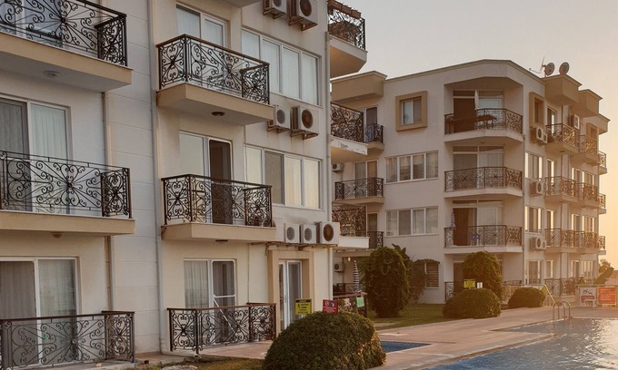 Gulluk Wohnung | Gulluk Seaview3 Complex, 5 mins walk to centre. 10 min from Airport