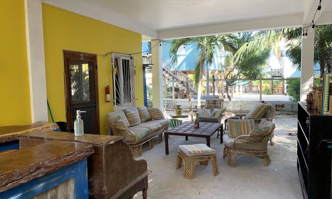 Caye Caulker Wohnung | Das Gumbo Limbo Studio - Meerblick und Brise auf der Riffseite von Caye Caulker