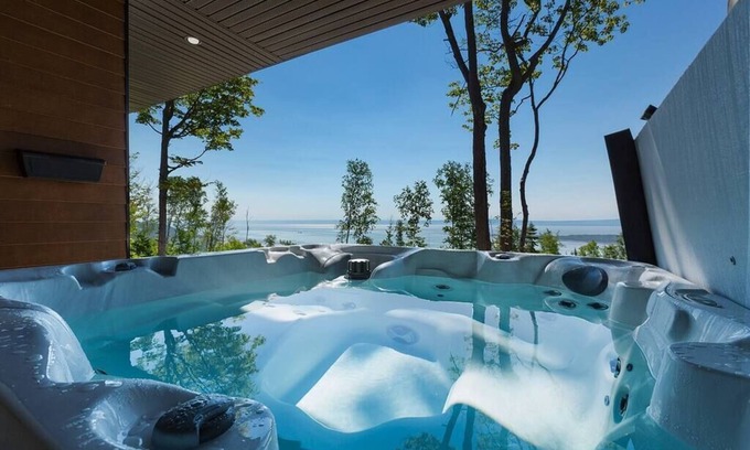 Saint-Joseph-de-la-Rive Haus | Hôtel à la maison - Villa Ocena, spa et fleuve
