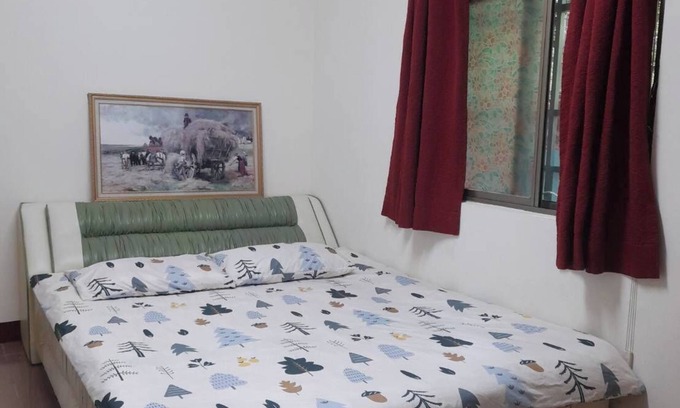 Xindian Wohnung | H 大套房) 免費接送免費停車 在市郊非山區空氣新鮮 充滿芬多精的舒服 接近烏來有院子新店捷運站免費接送. (訂房申請需要經房東同意.