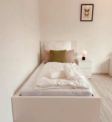 Lotte Wohnung | H6 XL I EG I Balkon I Küche I Wasch I 6P I Smart