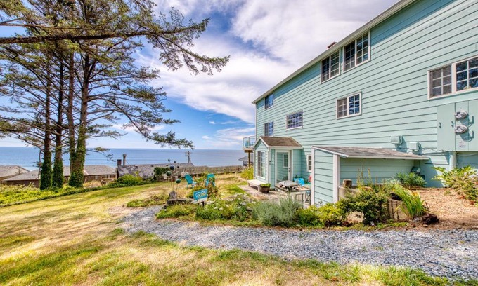 Oceanside Wohnung | Hale Kaalawai Unit B