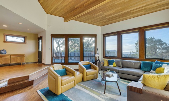 Arch Cape Haus | Half Block to Beach w/ Oceanview, Patio + Balcony | The Shore Pine by AvantStay