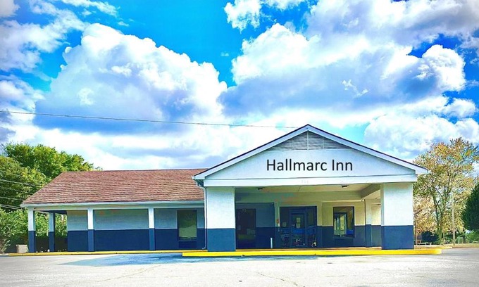 New Albany Hotel | Hallmarc Inn