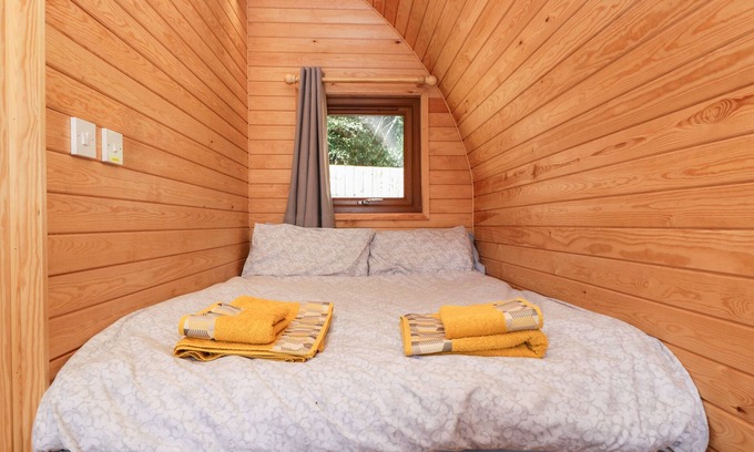 Berkeley Hütte | Halmore Pod