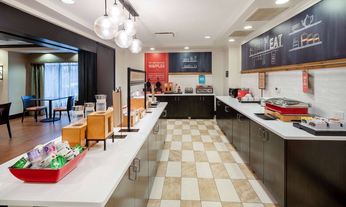 Covington Hotel | Hampton Inn Covington, GA