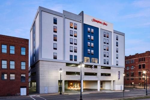 Massillon Hotel | Hampton Inn Massillon
