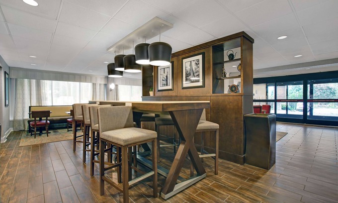 South Salisbury Hotel | Hampton Inn Salisbury
