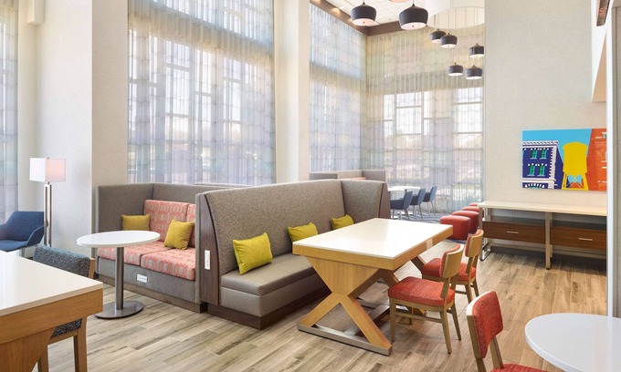 Fultondale Hotel | Hampton Inn & Suites Fultondale Birmingham I 65, AL