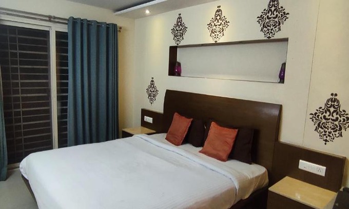 Gokulam Wohnung | Happy Vibes studio flats - service apartment