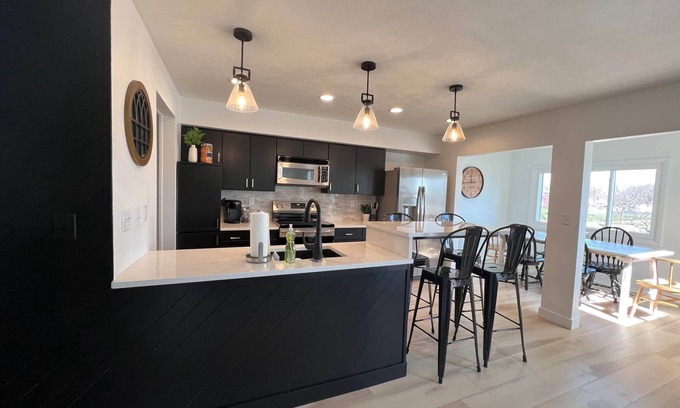 Huron Eigentumswohnung | Harborview 3-7-0 on Main