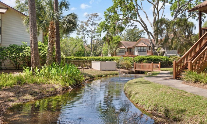 Saint Simons Island Eigentumswohnung | Harbour Oaks near village sleeps 6