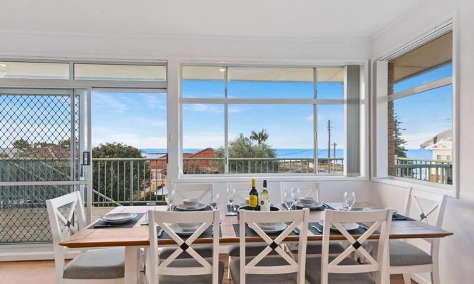 Shellharbour Haus | Harbourview Escape Serene Shellharbour Family Stay