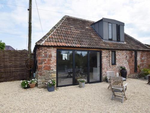 Trowbridge Haus | Hares Barn