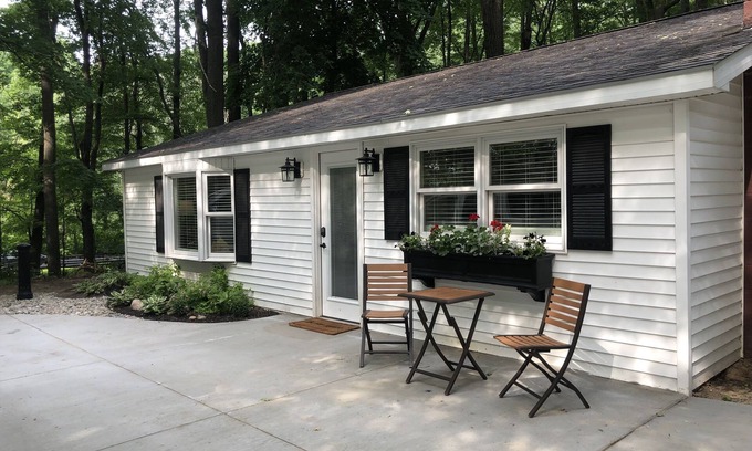 Harrison Haus | Hart Haven is the perfect place to relax and unwind. Comfortably decorated