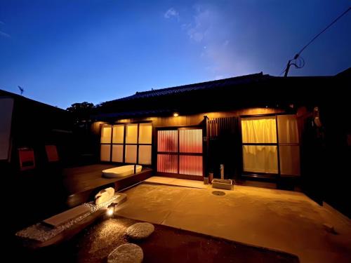 Uno Haus | haruhi 1日1組限定の静かな隠れ家 フィンランド式サウナ 犬連れOK