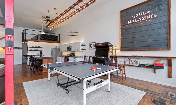 Mullan Haus | Harwood Mullan - BEST for FAMILYS - LOOKOUT