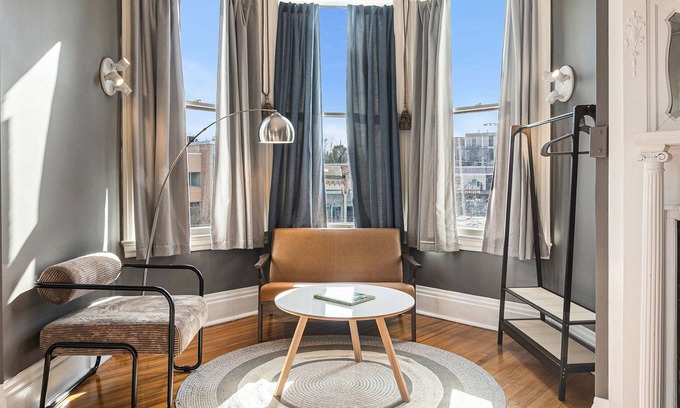 Five Points South Haus | Hassinger Daniels Guest House