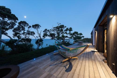 Whananaki North Villa | Hauora, beachfront in Moureeses Bay Northland