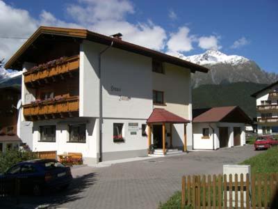Nauders Bed & Breakfast | Haus Julia