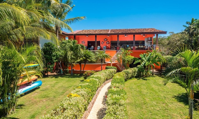 Potrero Haus | Have Fun in this Huge Beachfront Home with Infinity Pool at Potrero