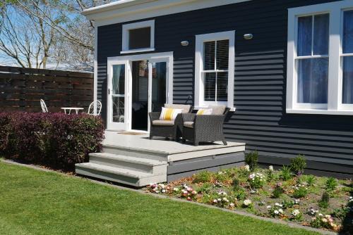 Hastings Haus | Havelock Cottage on St Georges