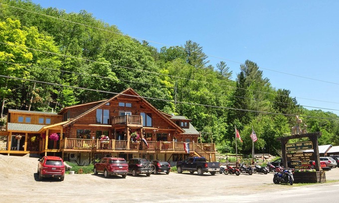 The Forks Kabine | Hawks Nest Lodge And Restaurant