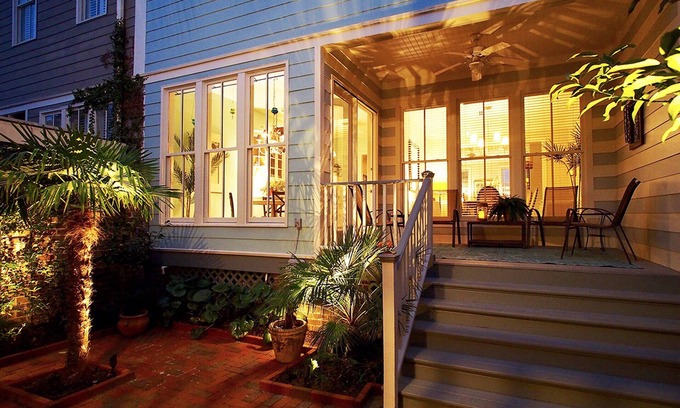 Historic District - North Haus | Neu renoviertes Haus mit Blick auf den Crawford Square mit Innenhof und Balkon