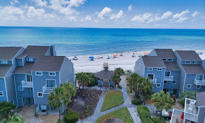 Port St. Joe Haus | Summer Special! Heated Pool, Playground & Pickleball!