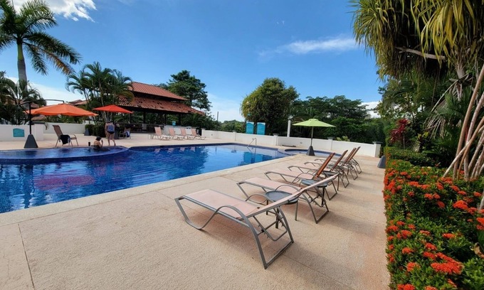 Esterillos Este Eigentumswohnung | HEAVENLY 2-bedroom 2 bathroom condo in Esterillos Este. WALK to Bejuco Beach!