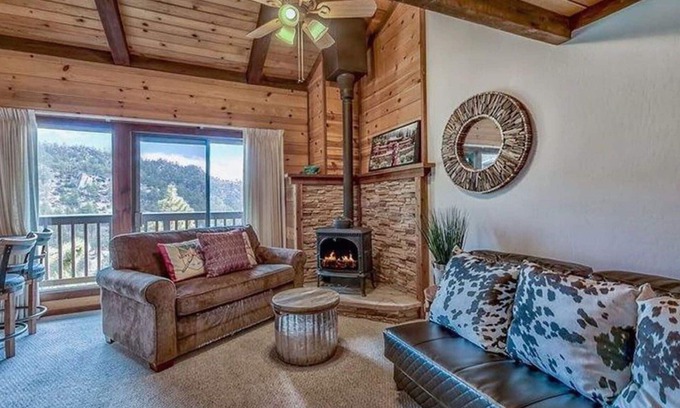 Tahoe Village Wohnung | Himmlisches Lake Tahoe + Ansichten von der Oberseite