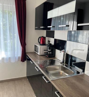 Mako Wohnung | Helga Apartman