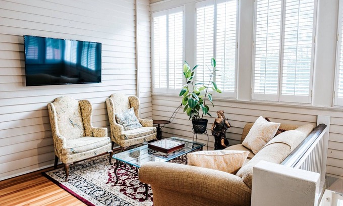 Opelika Bed & Breakfast | Heritage House Bed & Breakfast - Boutique Adults-Only Inn