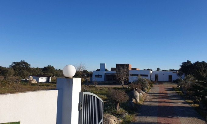 Azaruja Sonstige | Heritage up to 16 people with a pool