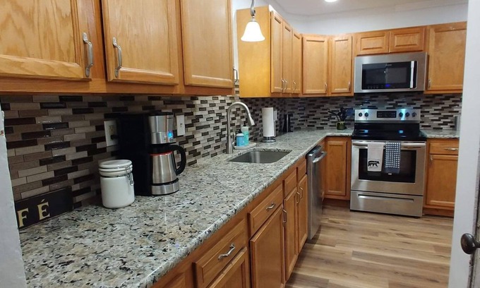Campbelltown Haus | Hershey happiness less than 5 miles to the park!