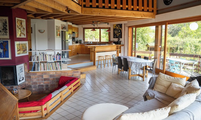 Sciez Wohnung | Sechseckige Wohnung mit Balkon und Garten 3 Minuten vom See entfernt