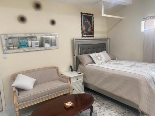 Stevenson Ranch Haus | Hidden Gem