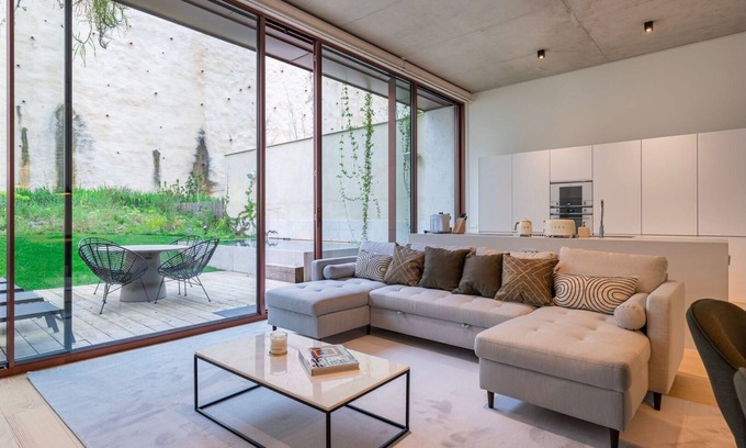 Marvila Wohnung | Hidden Pearl W/Patio & Pool by LovelyStay