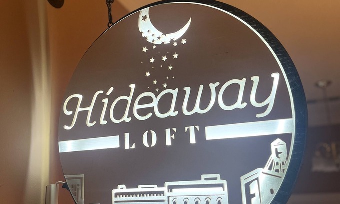 Mammoth Spring Wohnung | Hideaway Loft on Historic Main Street in Beautiful Brick Building.