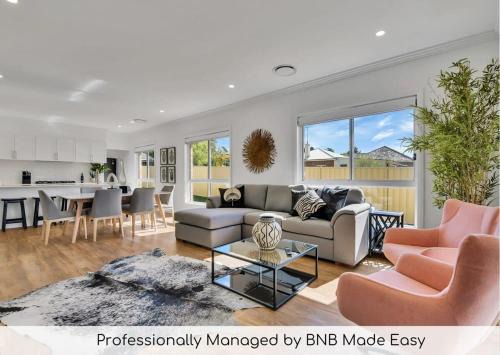 Orange Haus | Hideaway on Curran - Modern & Comfy Retreat in CBD Firepit